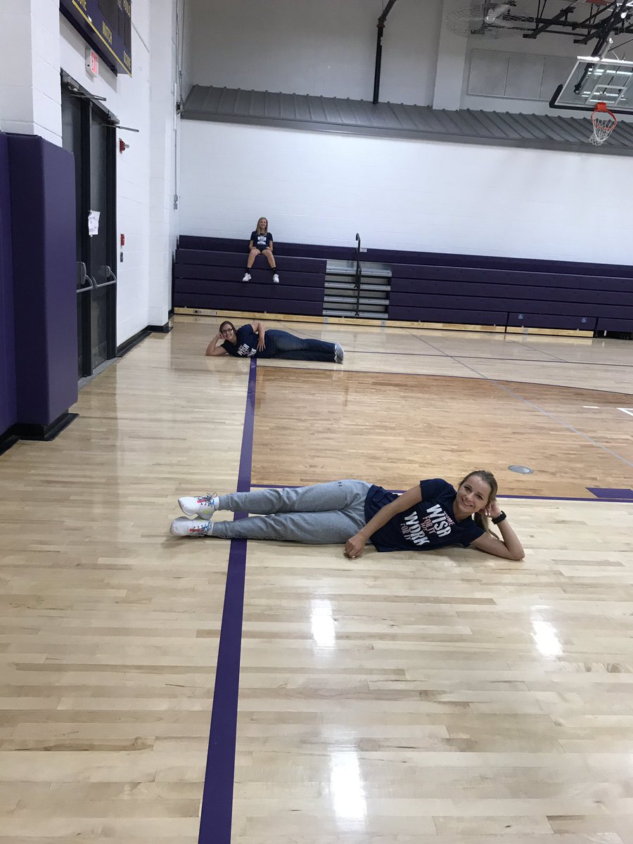 mayallewis's tweet image. @hamptonhawks1 @HamptonArtDept #spaceactivity #movement #beginningart ❤️❤️