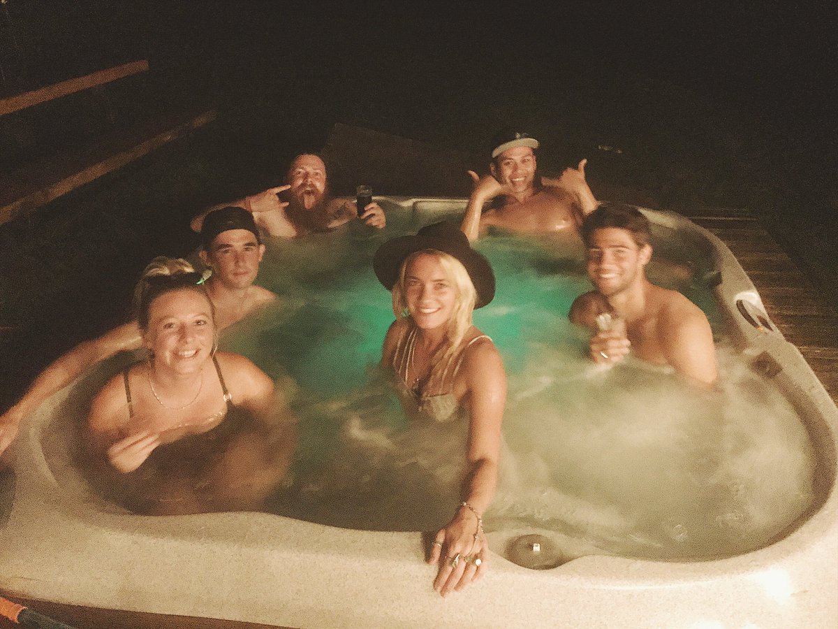 actionaca's tweet image. Does this like your usual work day? It is for us! Join #nomadscamp! theactionacademy.com #Entrepreneur #DigitalTransformation