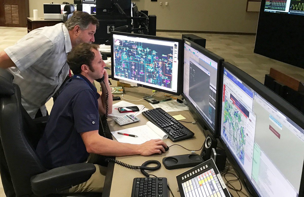 MISO_energy's tweet photo. Our team is working closely with member utilities to manage storm-related outages and to maintain grid reliability across MISO South. https://t.co/PQrvm6YuRV