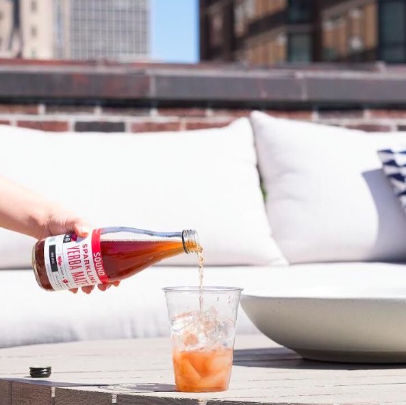 drink_sound's tweet photo. On the rocks! #LessIsEnough https://t.co/3ctCtUeuT1