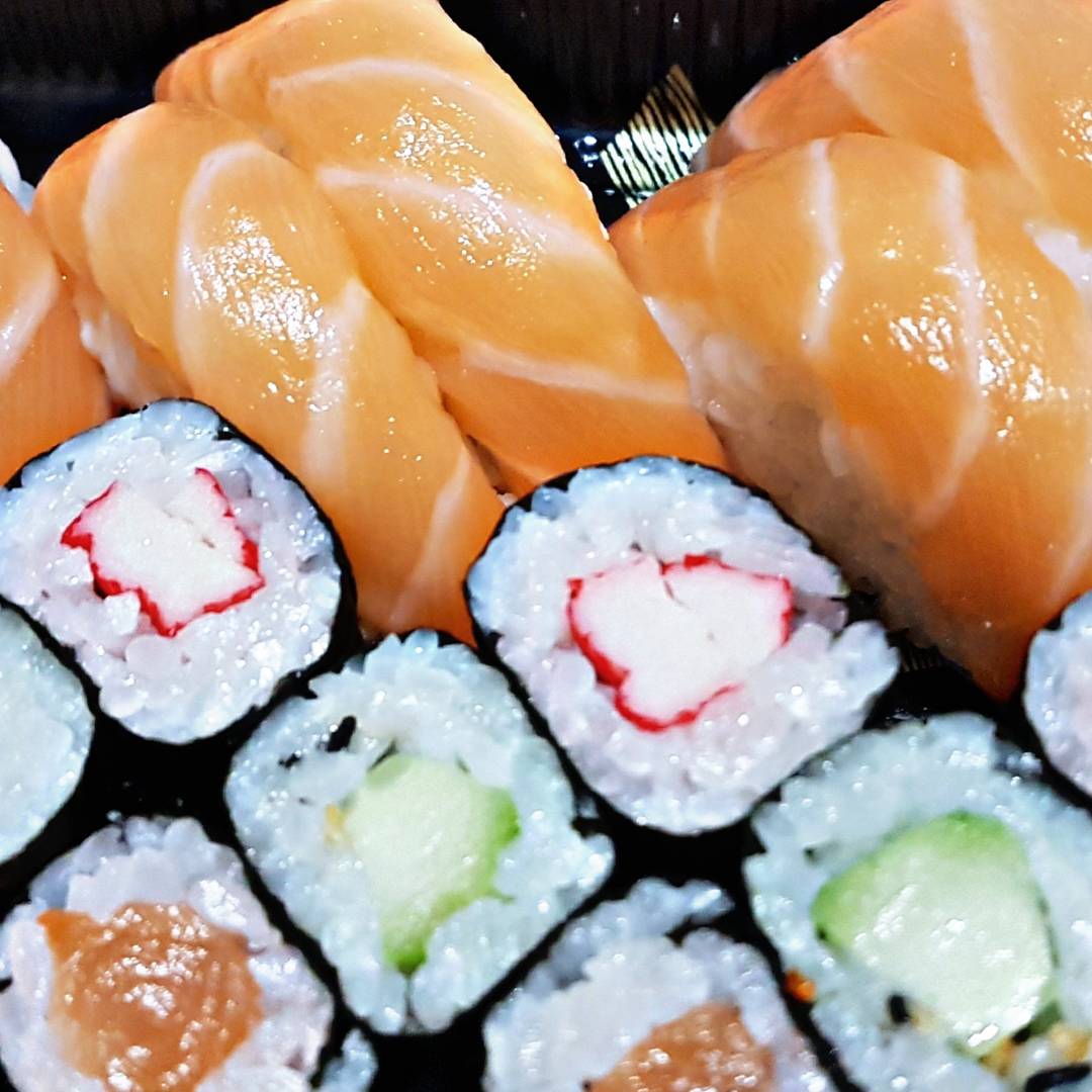 TrappLifeStyle's tweet photo. Voglia di #sushi ?
Detto,fatto e mangiato 😂🤣😂🤣🤣

A voi piace ?

Io ci vado matto 🤙🤙🤙 https://t.co/eN2aR3iZ3U