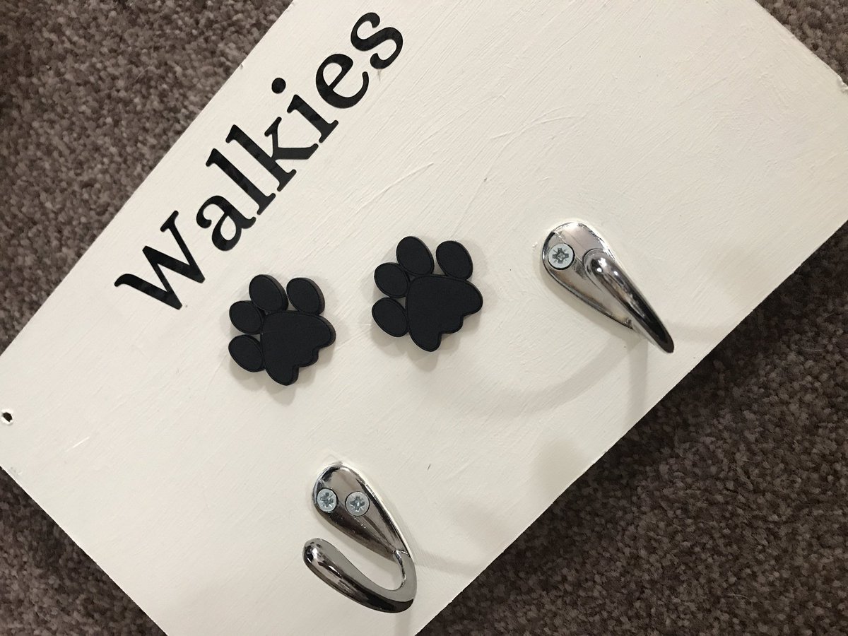 TPT_11's tweet photo. My dog lead holder - can be personalised 🐶🐾 #handmadeHour https://t.co/3KBePg0kIZ