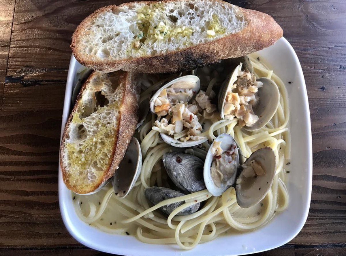 TheDistrictRI's tweet photo. It’s almost dinner time! Call us to make those dinner date reservations now! 
•
•
#providenceri #providenceeats #golocalprov #eat #foodies https://t.co/p51BEjZFFe