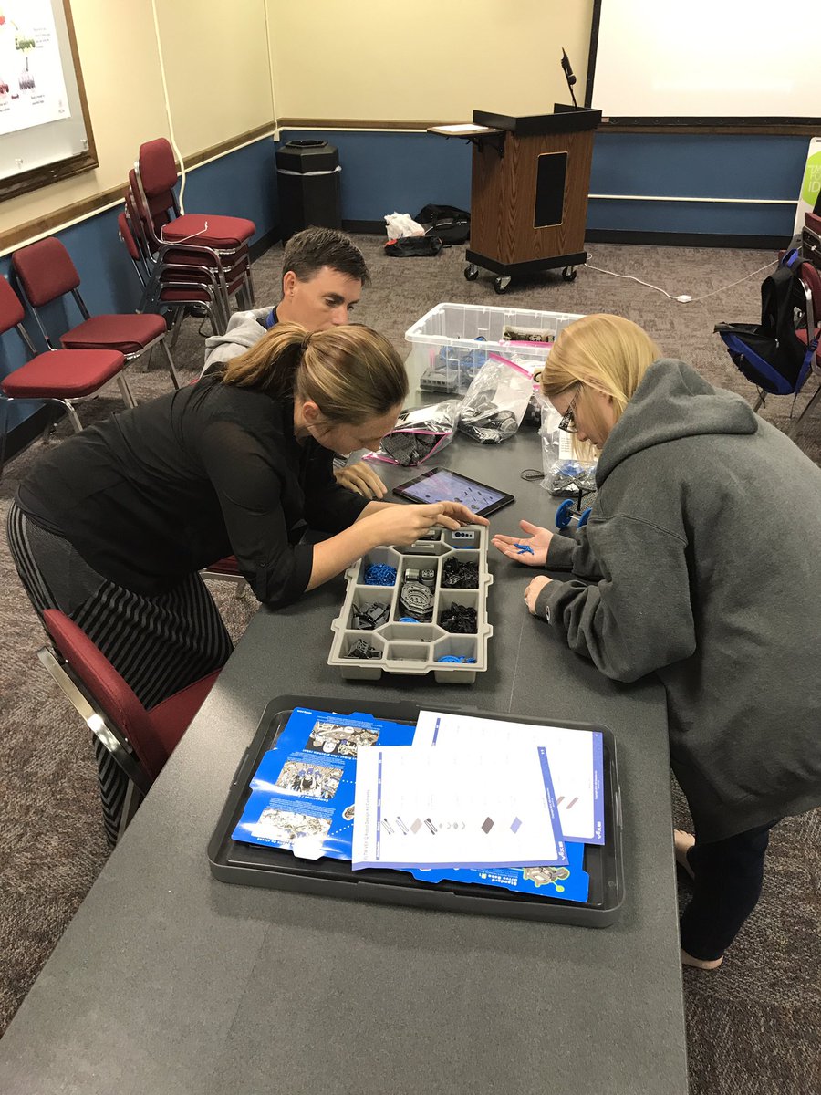 delatorretech's tweet photo. Building a wheel and axel to move a load! With style! #pltwtraining #5thgrdteachers #gvrox https://t.co/ktnuKVZp9k