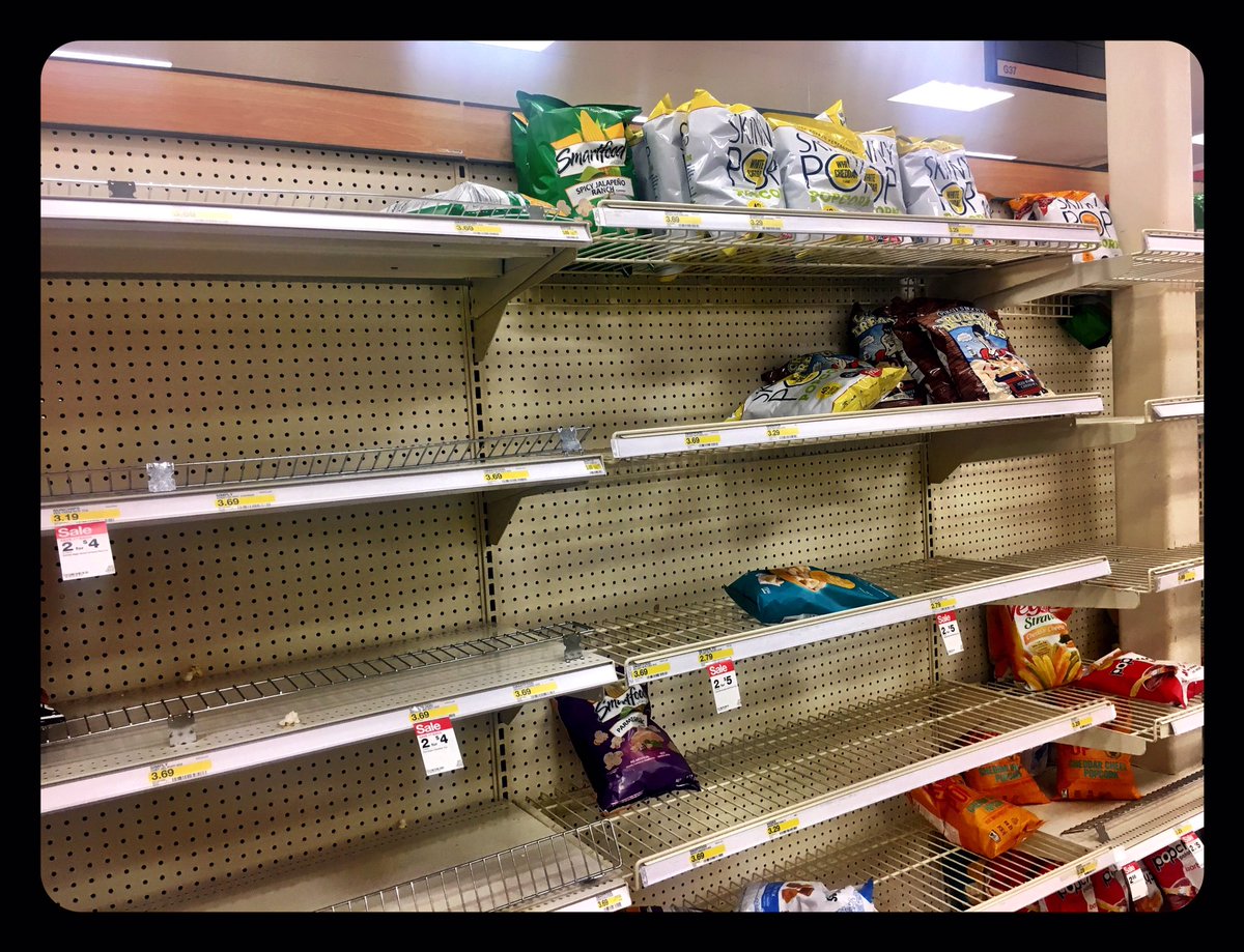 BethMooreLPM's tweet photo. As I gather snacks for relief volunteers, I would like to go on record saying we Houstonians do not look to Skinny Pop in times of crisis. https://t.co/o7i9DTfjzV