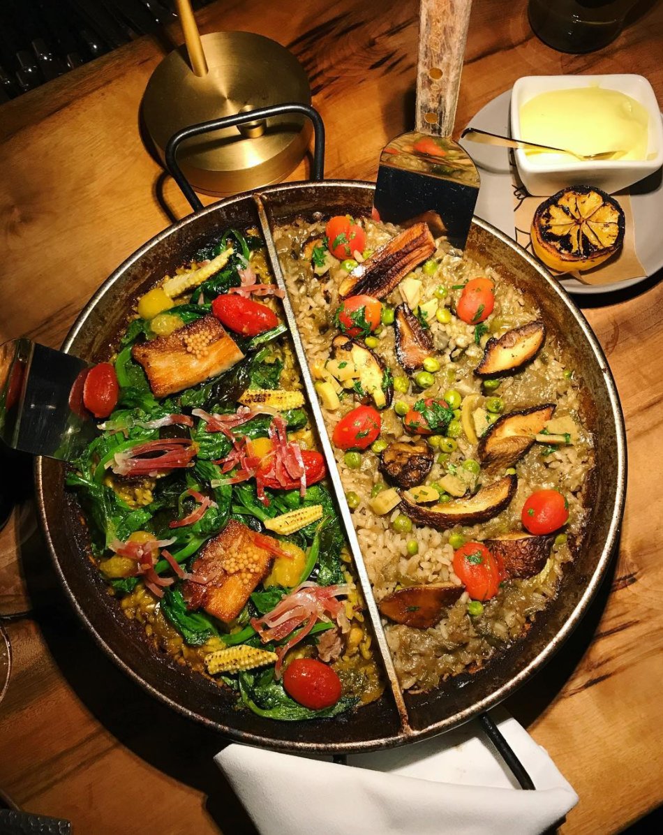 When you can't choose just one, get two! #Paella #Dividida #BellotaSF