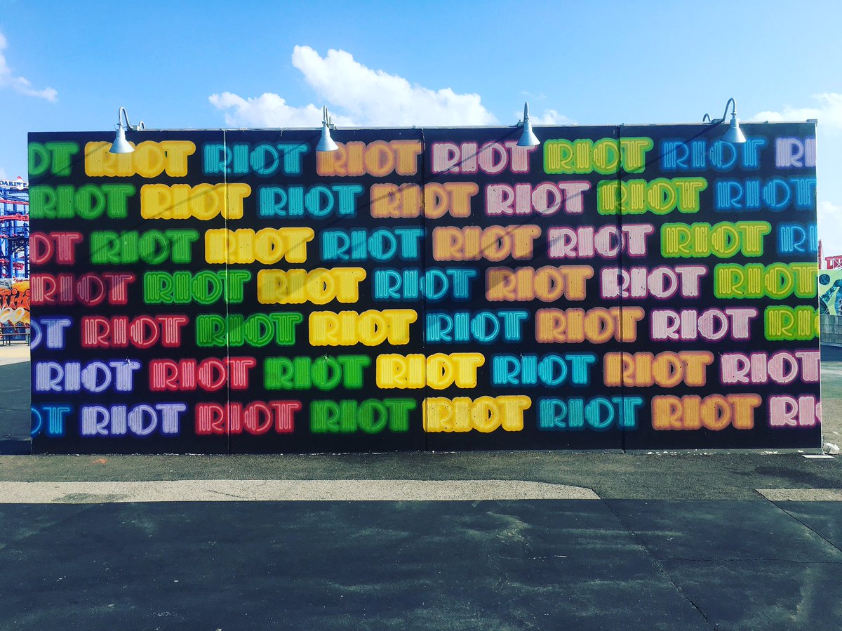 Streetart_Photo's tweet photo. Ben eines Brooklyn Riot #graffiti #streetart #nikon #urban #art #beautiful #mural #colors #photography #colors #nyc #brooklyn #iconic https://t.co/y9h4o6ala8