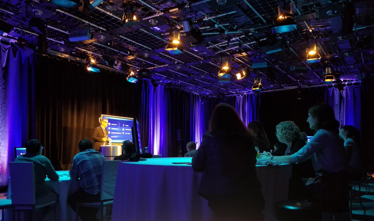 clencheMTL's tweet photo. Clenche a participé pour une deuxième année consécutive au lancement de la programmation de @telequebec grâce à notre grille interactive! https://t.co/f6zJdhV84r