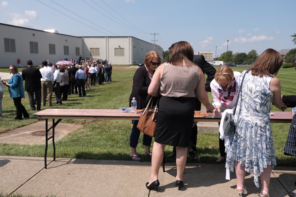 wesHamiltonSBJ's tweet photo. The queue, registering https://t.co/RGQdOdwFH7