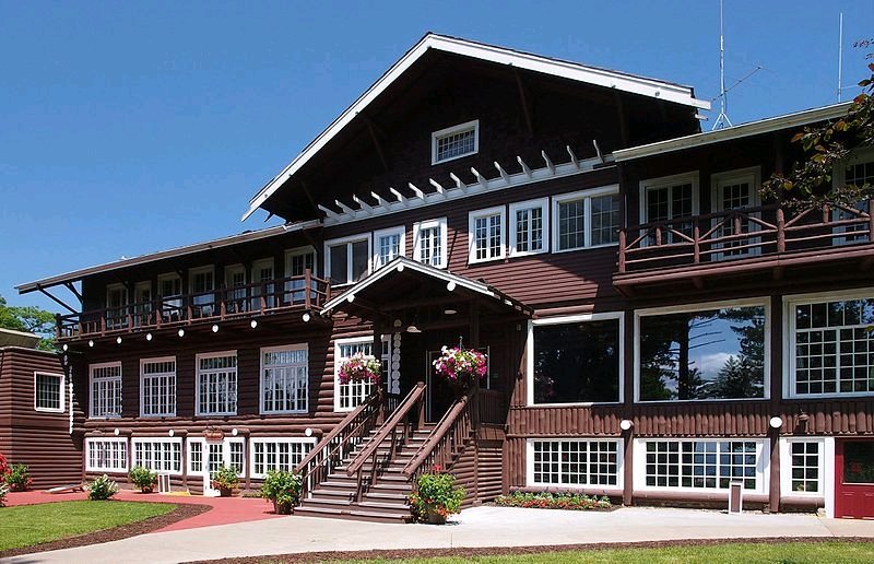 MonumentsGuide's tweet photo. Grand View Lodge, Nisswa, MN https://t.co/9WMudCVxB9 #Nisswa #Minnesota https://t.co/bj10A7z1Ur