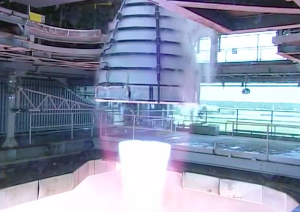 NASA's tweet photo. LIVE NOW: We're testing an RS-25 engine that will power the @NASA_SLS rocket to deep space. Watch: https://t.co/hO4LeQSFNr https://t.co/TOWni60lwl