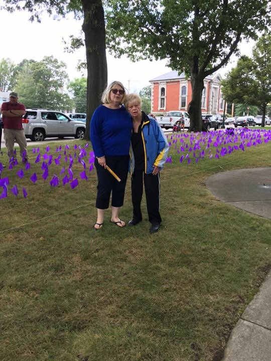 BtreePartnershp's tweet photo. 2,060 purple flags &amp; 9 white flags on the mall@Town Hall to remember those who died from an Overdose in MA &amp; Braintree respectively in 2016 https://t.co/IIiOi8N1xz