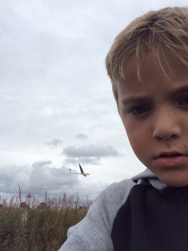 Eilis1979's tweet photo. #SuttonBank #ModelSon #PlaneWatching https://t.co/d63VtAAhCr