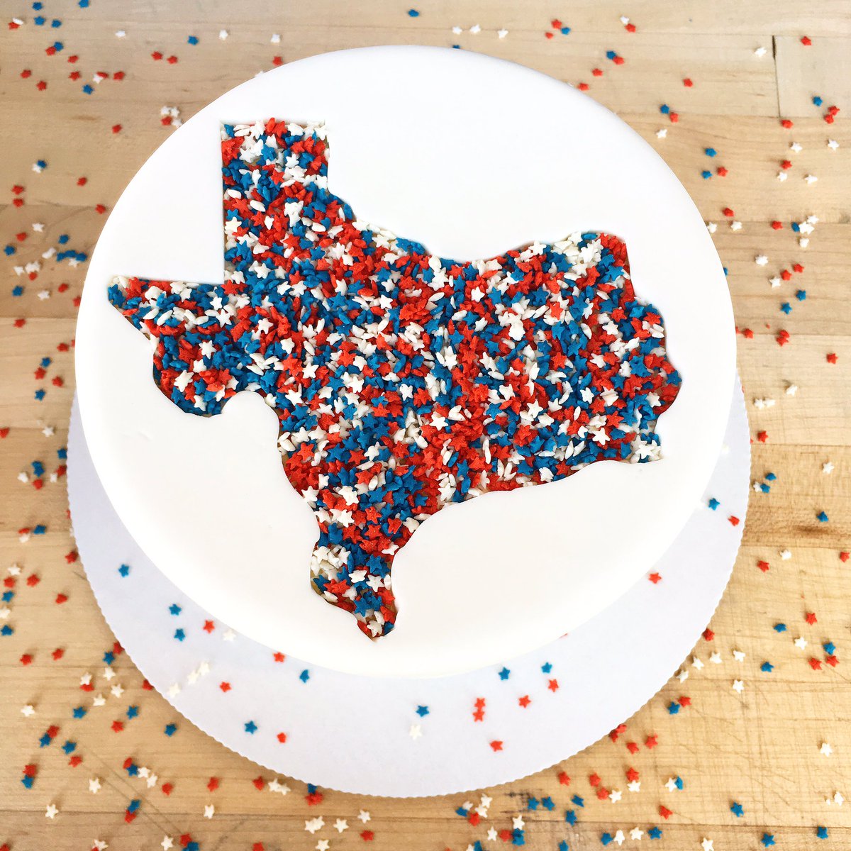 DuffsCakemix's tweet image. Houston, you are in our hearts and in our thoughts ❤️ #HelpforHouston #HurricaneHarvy