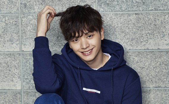 soompi's tweet photo. #BTOB’s Yook Sungjae Shares Why He Didn’t Let His Groupmates Listen To His New Solo Song
https://t.co/bU0669nYGv https://t.co/7MjeoQ8So9
