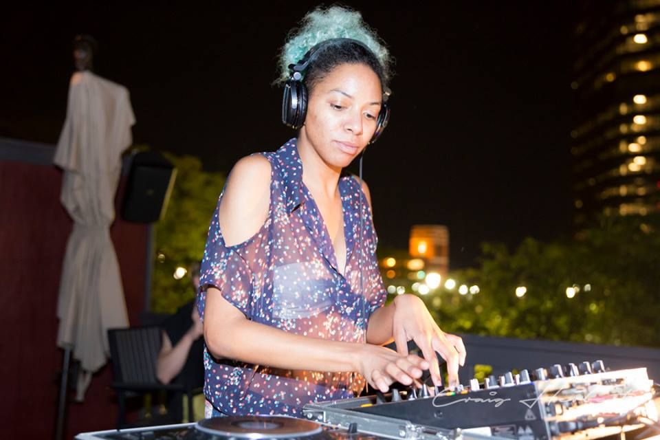 thatsrud's tweet image. Inspired by her drive, generous spirit and funky fresh music. Excited to have @djholographic playing Rüd! buff.ly/2xygxRS
#wcw