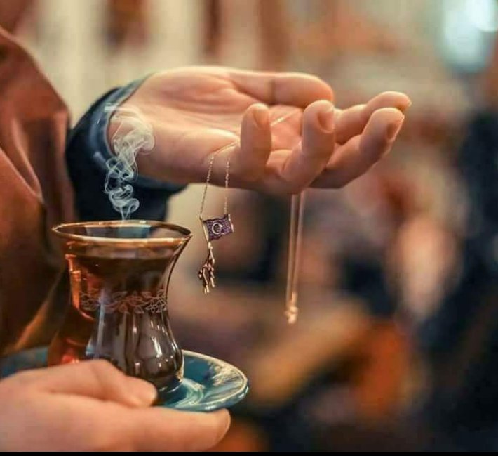 OkurGonul's tweet photo. #SözüÇokUzatmayacağım
Kimse'nin Mevsimine 
- Uygun Değil'dir
"i k L i m i m " https://t.co/mUCrEcfQ6T