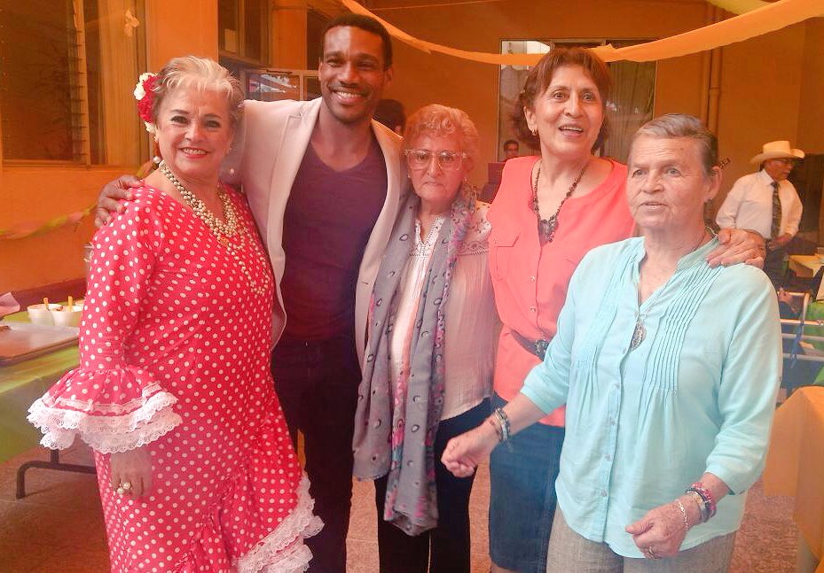 JAP_CDMX's tweet photo. ¡Gracias, #FernandaEnemi, @hardingjunior y @danras7007 por festejar #DíaDeLasPersonasMayores en Fundación de Ayuda a la Ancianidad, #IAP! https://t.co/C3kaSqzrWN