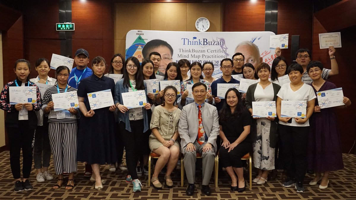 ChinaMindMap's tweet image. 2017-08-27, New batch of #MindMappers in #Beijing, same city the ever greatest first China TLI was held with @Tony_Buzan @GriffithsThinks