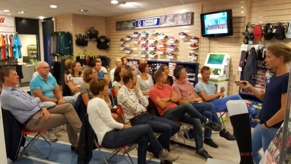 Renergie's tweet image. Vanavond bij @LCDelft 2e #marathonclinic voor @MarathonRdam Veel belangstelling, vragen en enthousiasme. Met z'n 26'en gaan we ervoor! #MR18