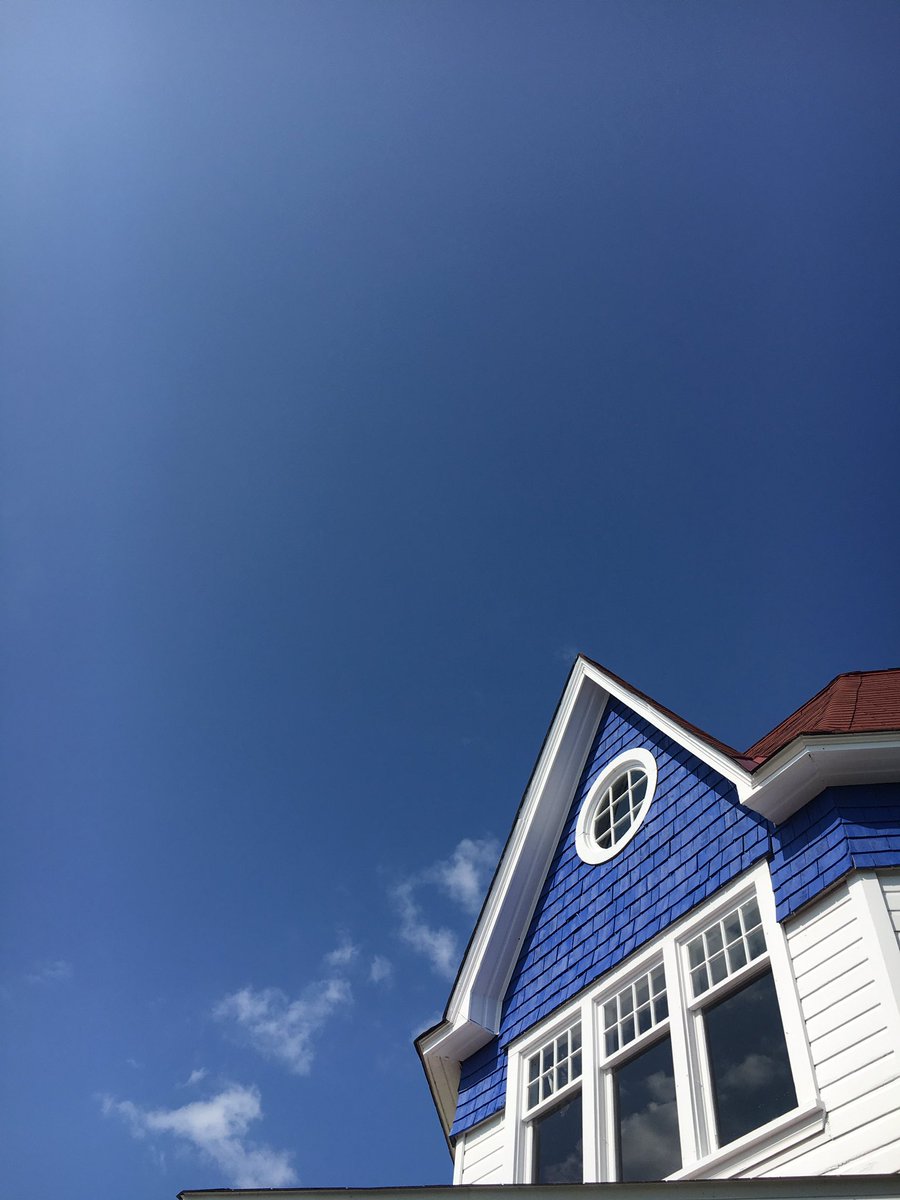 OttawaRowing's tweet photo. Giving this beauty a fresh coat of paint. #established1867 #blue #rowORC #loveORC https://t.co/EfUSEN2OCU