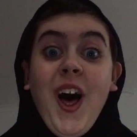 SJBmemes2017's tweet photo. #readingfestival2017 #pills #offmynut https://t.co/UM2jXqKvDH
