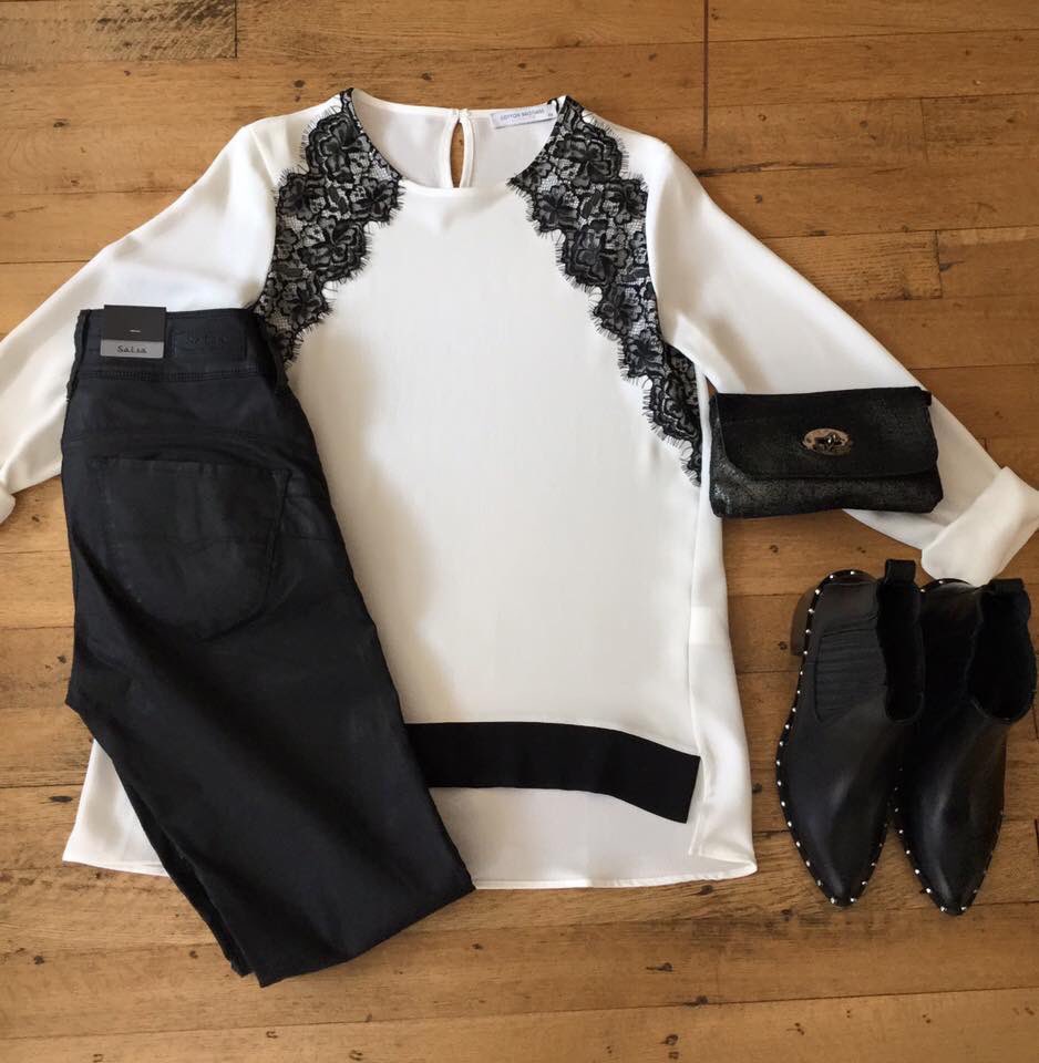 ScarletNorwich's tweet photo. Loving the contrasting lace on this on trend blouse.! Wear with your coated black Salsa's.. ❤️ #newseason #salsajeans #norwichfashion https://t.co/YVNEnFcbA7