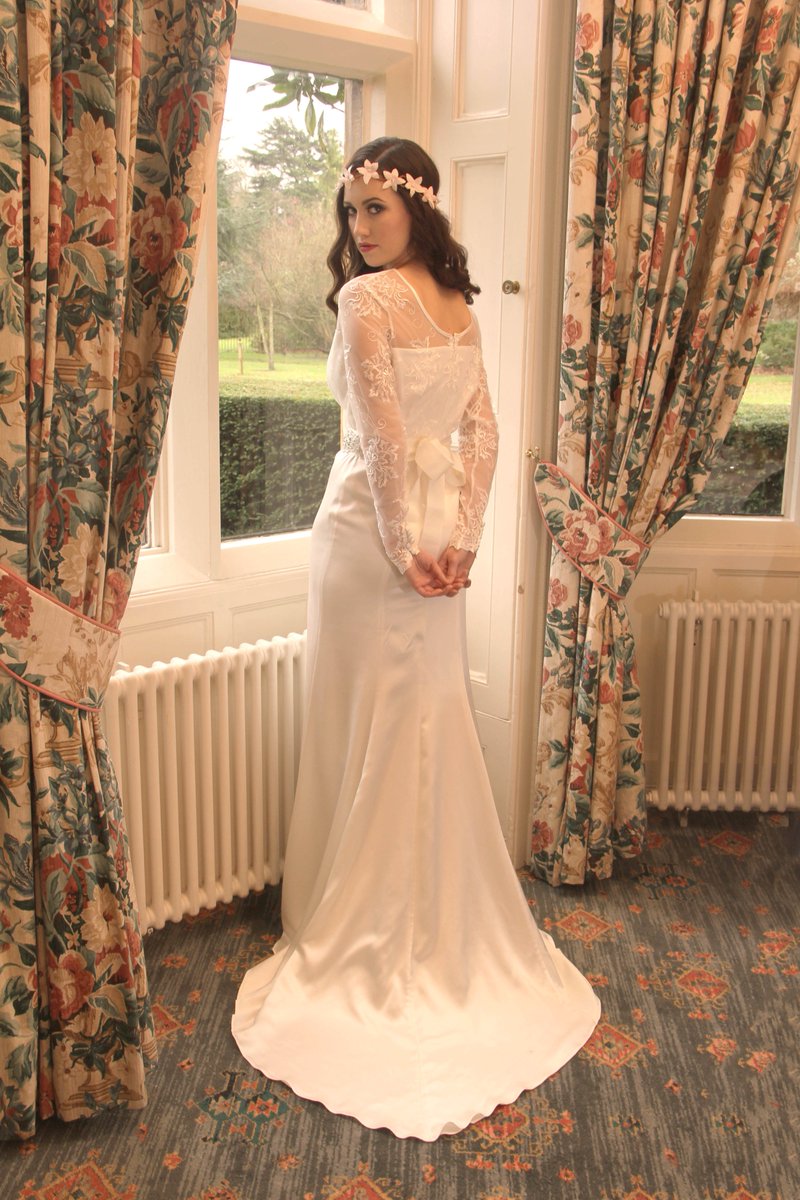Hello <a href="/WeddingHour/">#WeddingHour</a> #madetoorder #bridalwear #filizdarbylondon <a href="/youyourwedding/">You & Your Wedding</a>  <a href="/wimagazine/">Wedding Ideas</a> <a href="/Perfect_Wedding/">Perfect Wedding mag</a> <a href="/GreenwichHour/">(((Greenwich Hour)))</a> <a href="/BeckBromFL/">#BeckBromFL ©2012</a>