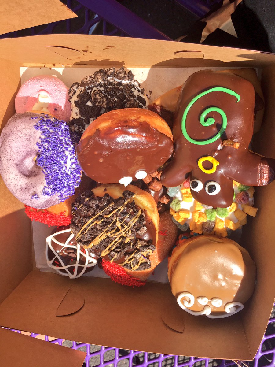 NicoleVillagran's tweet photo. But I mean.. I guess I need $30. Worth of donuts lol #WhenInPortland @VoodooDoughnut https://t.co/da6m0QS2Uh