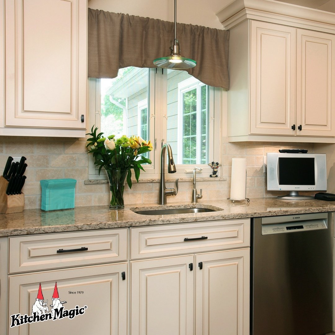 KitchenMagic's tweet photo. Treat Your Kitchen Windows as you Would Want Them to Treat You! 😉

https://t.co/dwv8TG6fNo

#kitchencurtains #kitchenwindow #kitchendesign https://t.co/hd0q2Te6ij
