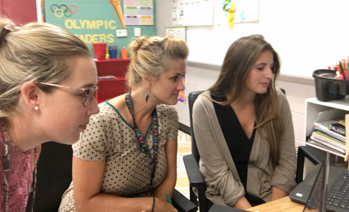 mcmarks622's tweet photo. Shayne 4th grade teachers watching the Elementary Gradebook Webinar #fabin4th @shayne_stars @ElaynaWilson1 @MetroSchools https://t.co/pEG6URreJC