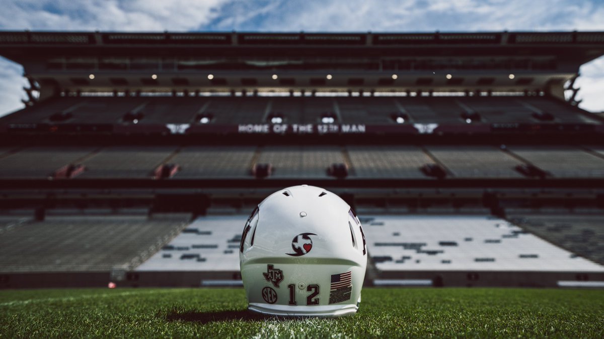 aggiefblife's tweet photo. One state, one goal.

#BTHOharvey | @bthoharvey https://t.co/LI1TJg5lH0