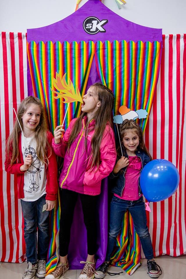 SaddlebackBsAs's tweet photo. El fin de semana con #CircoKids fue inolvidable, mira en nuestra fanpage las fotos!
#DíadelNiño https://t.co/T5TnApMhEe