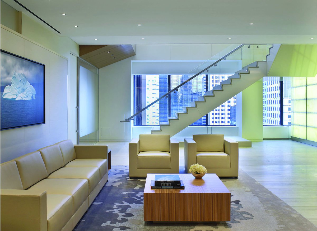 FM_DesignAssoc's tweet photo. This light and contemporary reception area gives off an elegant and welcoming vibe for arriving guests. #interiordesign #contemporary https://t.co/SUGJEBAsYh