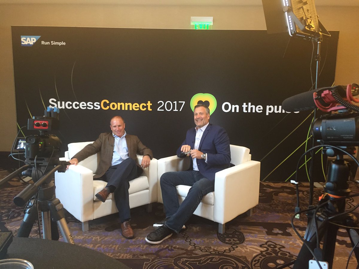 mikemorini77's tweet photo. Fun times w @BrooksBrothers on how @WorkForceSW T&amp;A is driving HR digital transformation, employee engagement &amp; happiness! #SConnect17 https://t.co/3mNrqN7Iq3