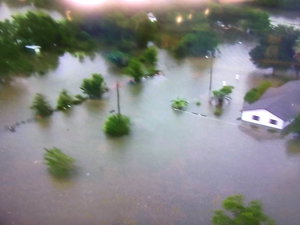 JohnHookfox10's tweet image. #HelpforHouston latest aerials from #Dickinson #TexasFlood   #Fox10Phoenix
