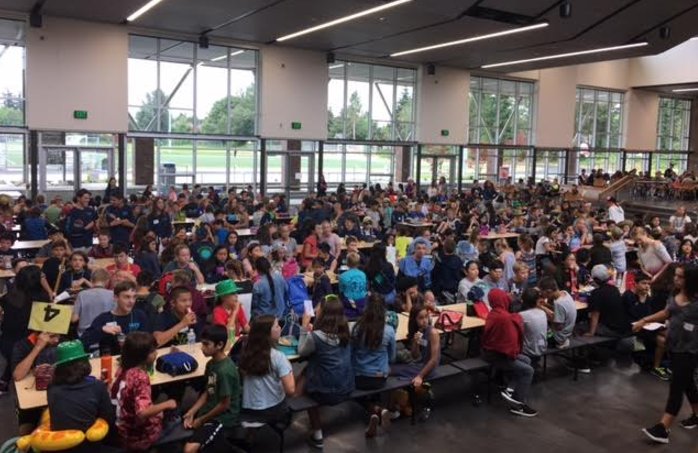 Islander_gators's tweet photo. Great first day Gators! Welcome #classof2024 #MIFirstDay2017 https://t.co/HbUiRavo2N