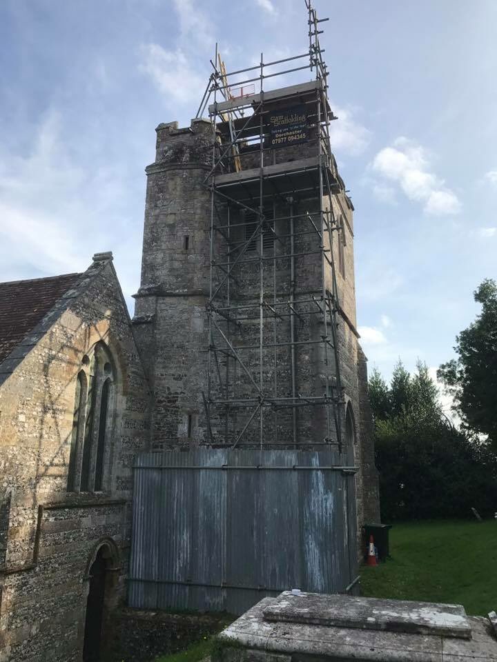 SamScaff2003's tweet photo. All erected for a new lead roof to be applied on this lovely small quiet village church. #Dorset #Scaffolding #SamScaff #TakingYouToTheTop https://t.co/6RfONxAcCa