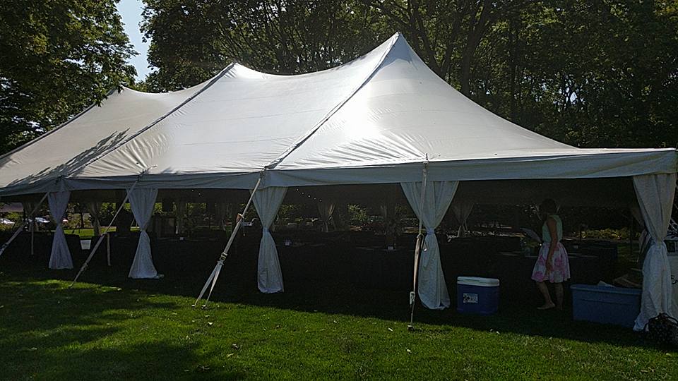 PPPalaceRentals's tweet photo. Ewing Manor 8.19.17 #palaceevents #palaceevent #outdoor #event #team #tent #light #tables https://t.co/EUZrlp2tFO