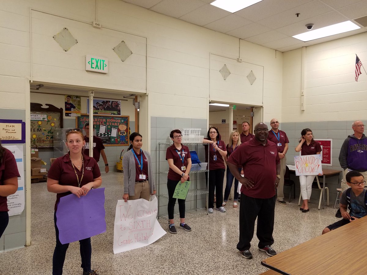 MrsHmusic's tweet photo. Great early entry day 6th grade! @HolabirdSTEM @vkearns_M @DrPenK https://t.co/PZH066PiuX
