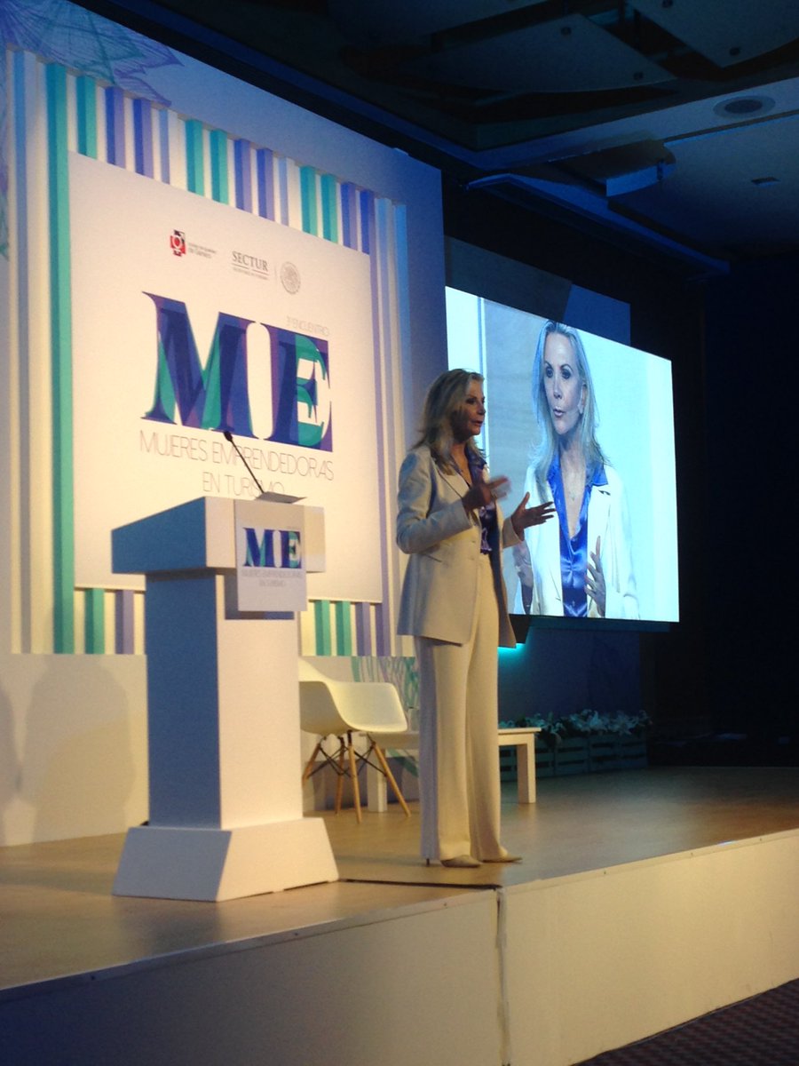 MasMexNoticias's tweet photo. @DaliaEmpower una nueva forma de capacitar, educar y empoderar a las mujeres para deslumbrar barreras. #ME2017MX https://t.co/FpnXCyYESV