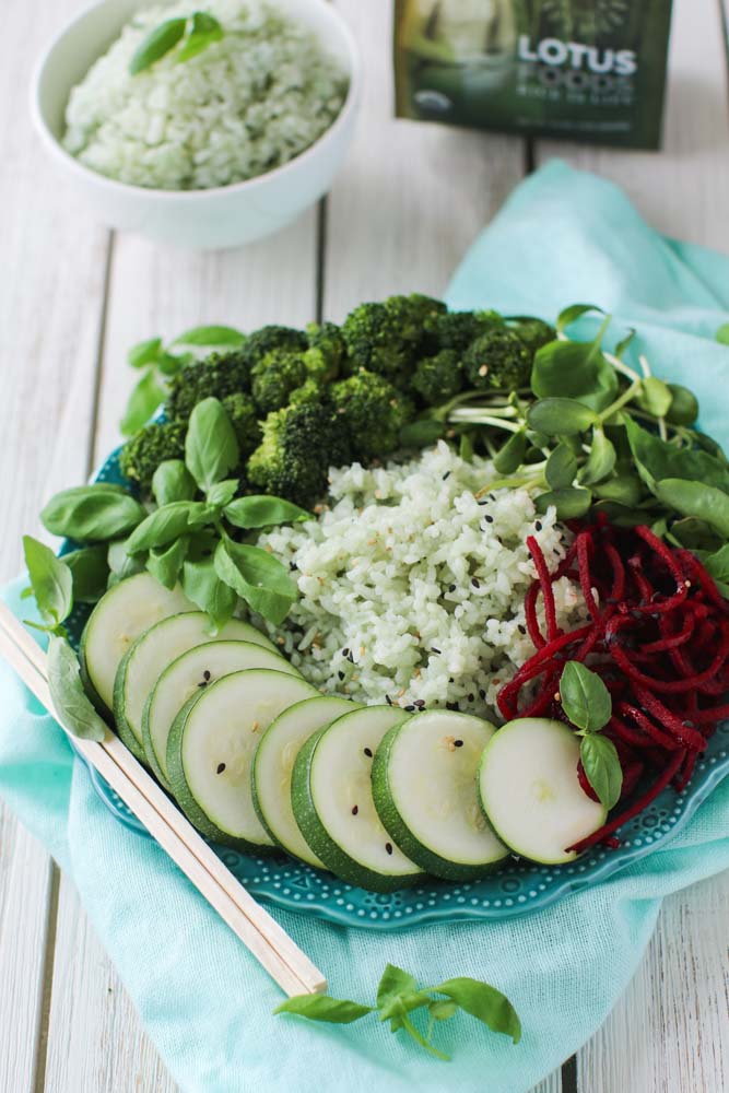 LotusFoods's tweet photo. A Mermaid #MacroBowl with the beautiful #Organic Jade Pearl #Rice. Our fans create such wonderful meals! https://t.co/roLmSGstAr https://t.co/vdVhmzeKZq