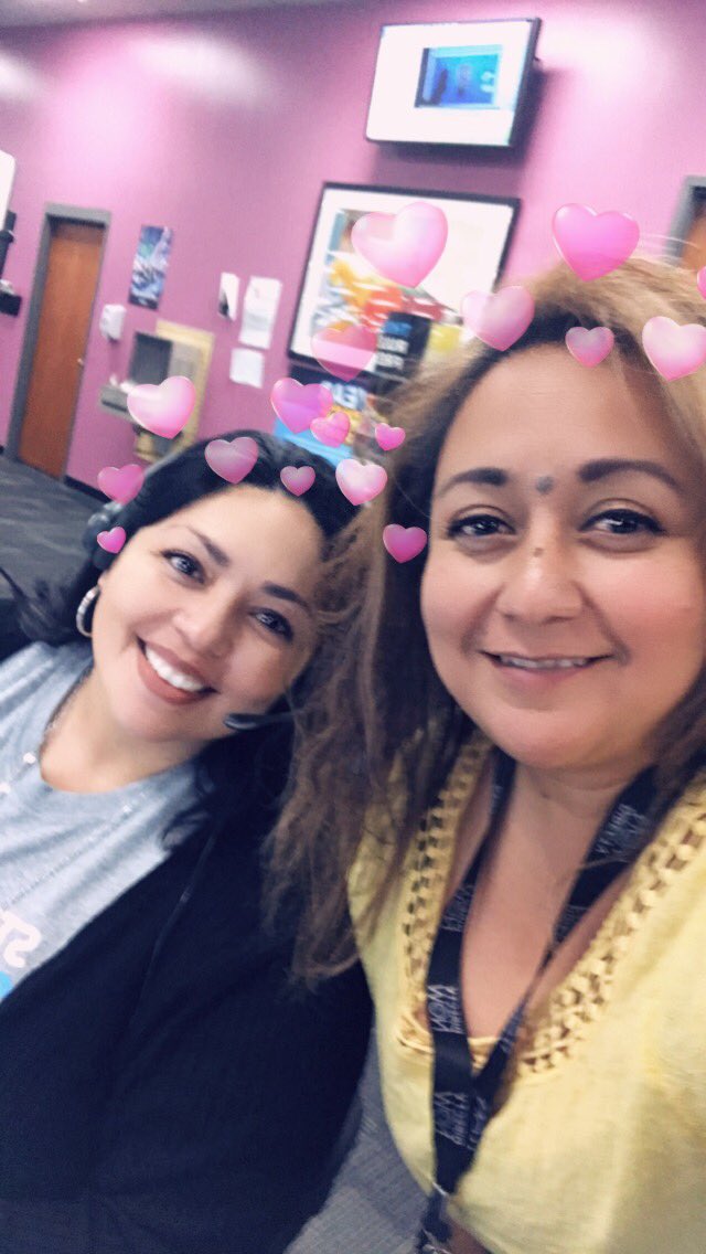 TeamREV_EPHAWKS's tweet photo. Ms Teresa with a DTVNOW 🙌🏼. TEAM REV! #SolizStrong #TuggleNation  @EP6Hawks @johnny_soliz @AndresCaroATT https://t.co/jdCvLkhWvd