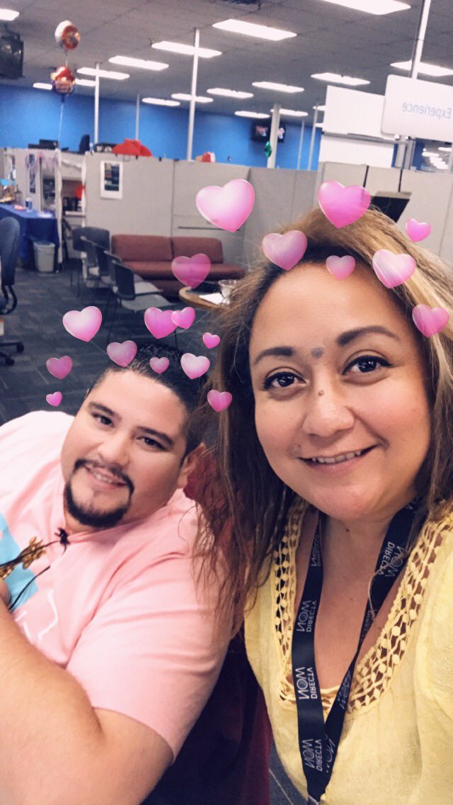 TeamREV_EPHAWKS's tweet photo. LOVE MY TEAM! Alex with a DTV PREMIER 🙌🏼 #SolizStrong  @EP6Hawks @johnny_soliz @AndresCaroATT @anthonyetuggle https://t.co/9ehVWlWays
