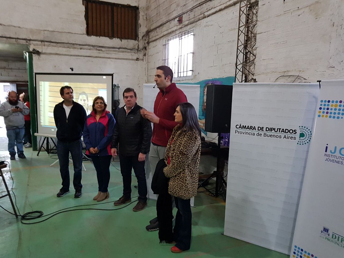 ijovenesPBA's tweet photo. Final de una gran jornada #ElegíDisfrutarLaVida en Don Bosco Zárate. Gracias! @PipaGutierrez

 @nancymonzon @gmontenegro_ok @SandraParisYA https://t.co/O375Ts5SxI