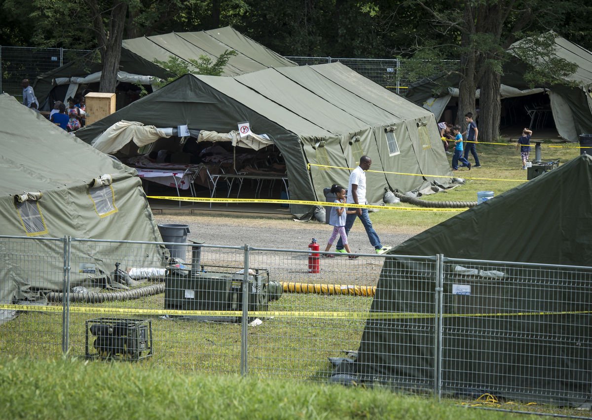 Journal de Montréal on Twitter "Le camp de migrants à SaintBernardde