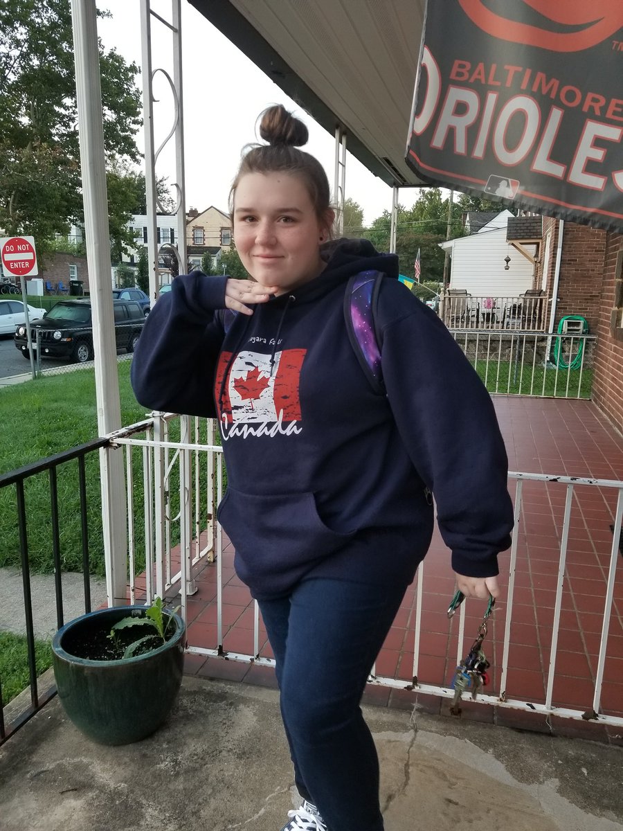 StayWay319's tweet photo. #EarlyEntryDay @ChesapeakeHS today! Came home and said she is ready for school to officially start! https://t.co/JjccP8Dmlc