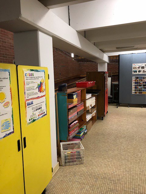ABellArtTeacher's tweet photo. Before and after in my new room and school! #NorthDriveES https://t.co/zt0AmstWLl