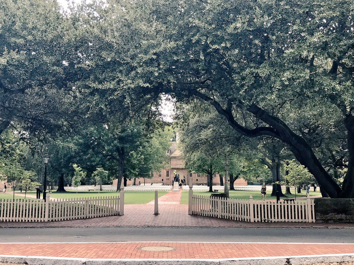 VirginiaBeerCo's tweet photo. Cheers to those new members of the #WMTribe starting classes for the first time today! #WilliamAndMary is an amazing place. #wmConvocation ๐ป https://t.co/60ljNvg75p