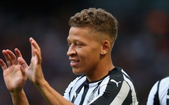 BBCSport's tweet photo. 👀

Fulham are believed to have launched a £15m offer for Newcastle striker Dwight Gayle.

Latest gossip: https://t.co/PQhSxVizeE #NUFC https://t.co/GCUFACOXPo